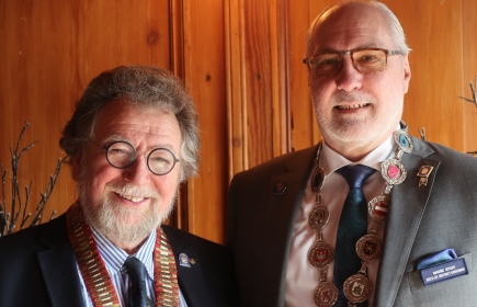 Dominiek Willemse, Gouverneur D2140 en Louis Schrevens, voorzitter Rotary Club Leuven