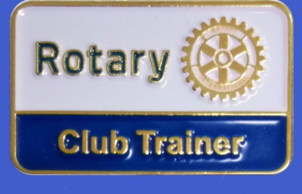 Onze clubtrainer Kristof komt toelichting geven over Rotary nieuwigheden en actualiteit.